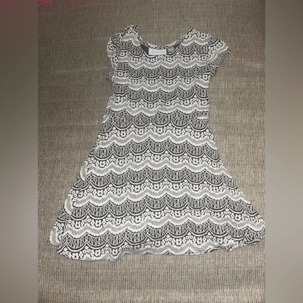 Lot of 4 short sleeved dresses for girls size 5